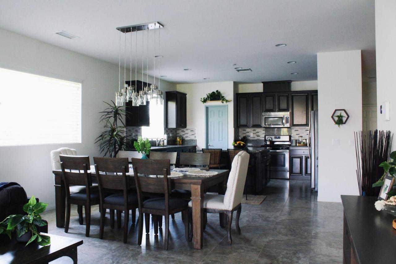 Entire Bungalow W/ Private Pool Near Palm Springs! Indio Exteriör bild