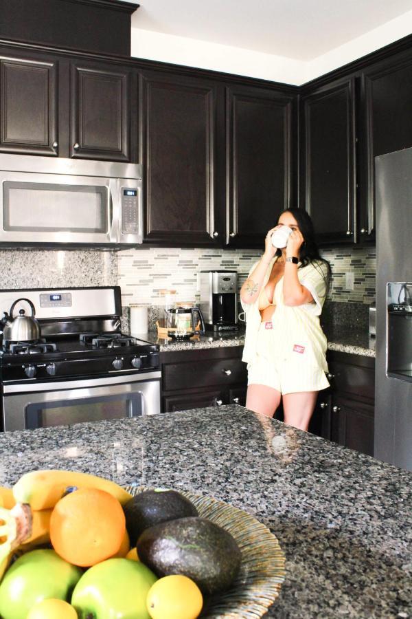 Entire Bungalow W/ Private Pool Near Palm Springs! Indio Exteriör bild