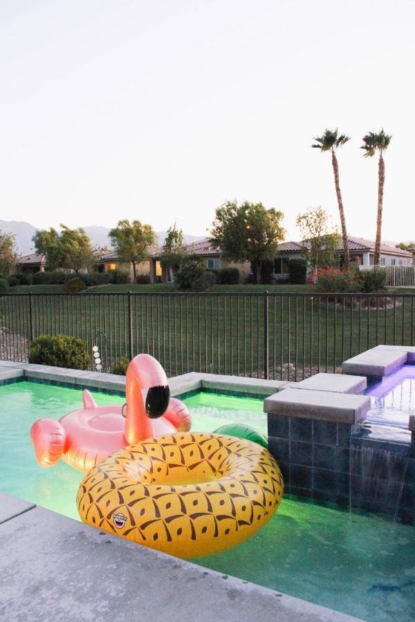 Entire Bungalow W/ Private Pool Near Palm Springs! Indio Exteriör bild